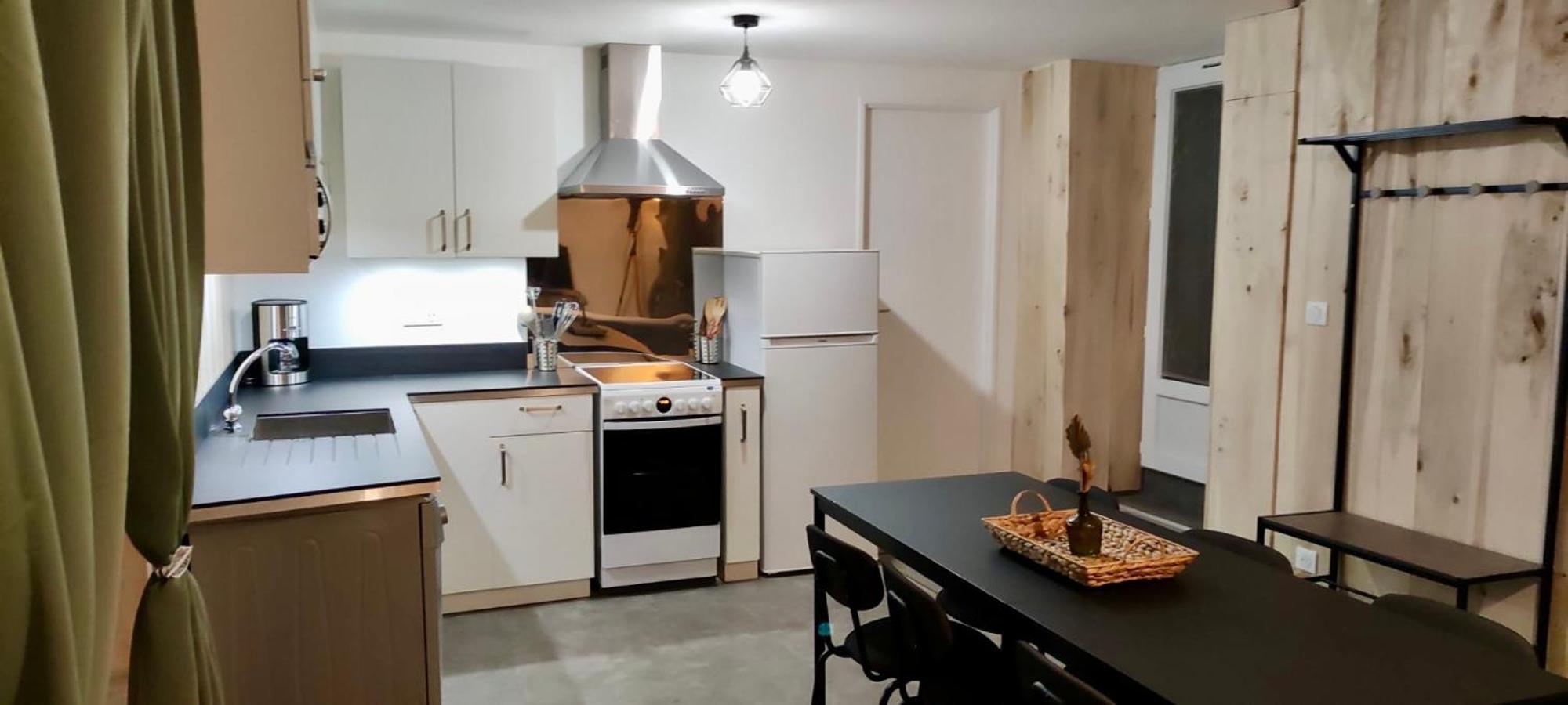 Appartement 2 Chambres Avec Wifi Centre De Descartes Екстер'єр фото